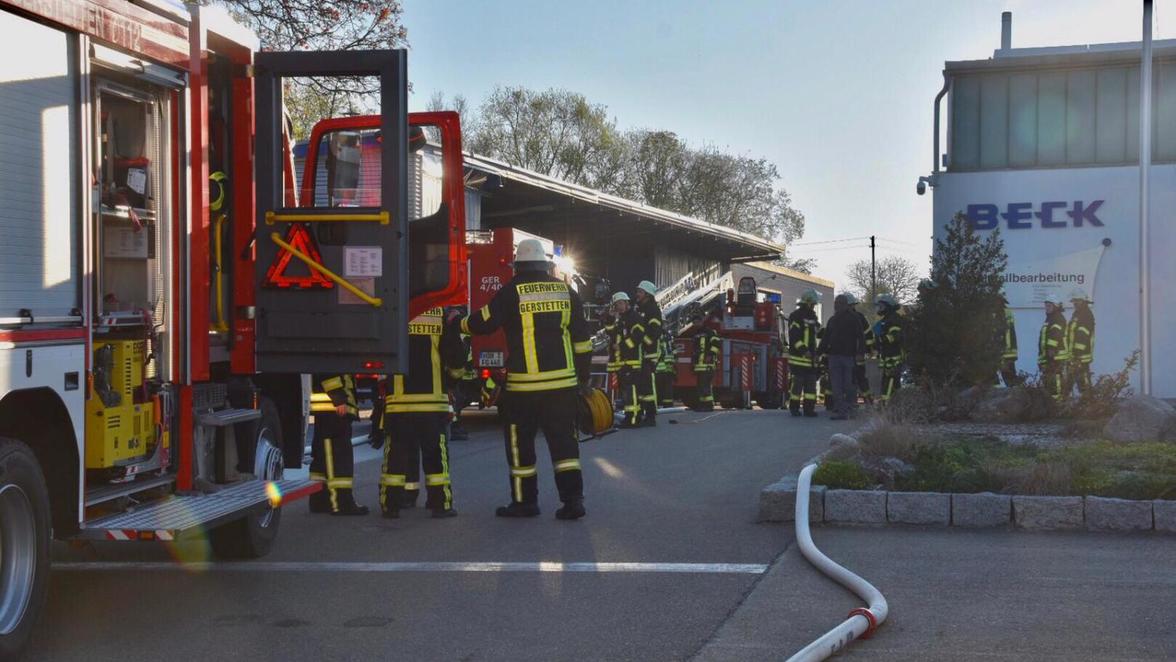 Brand in Produktionshalle